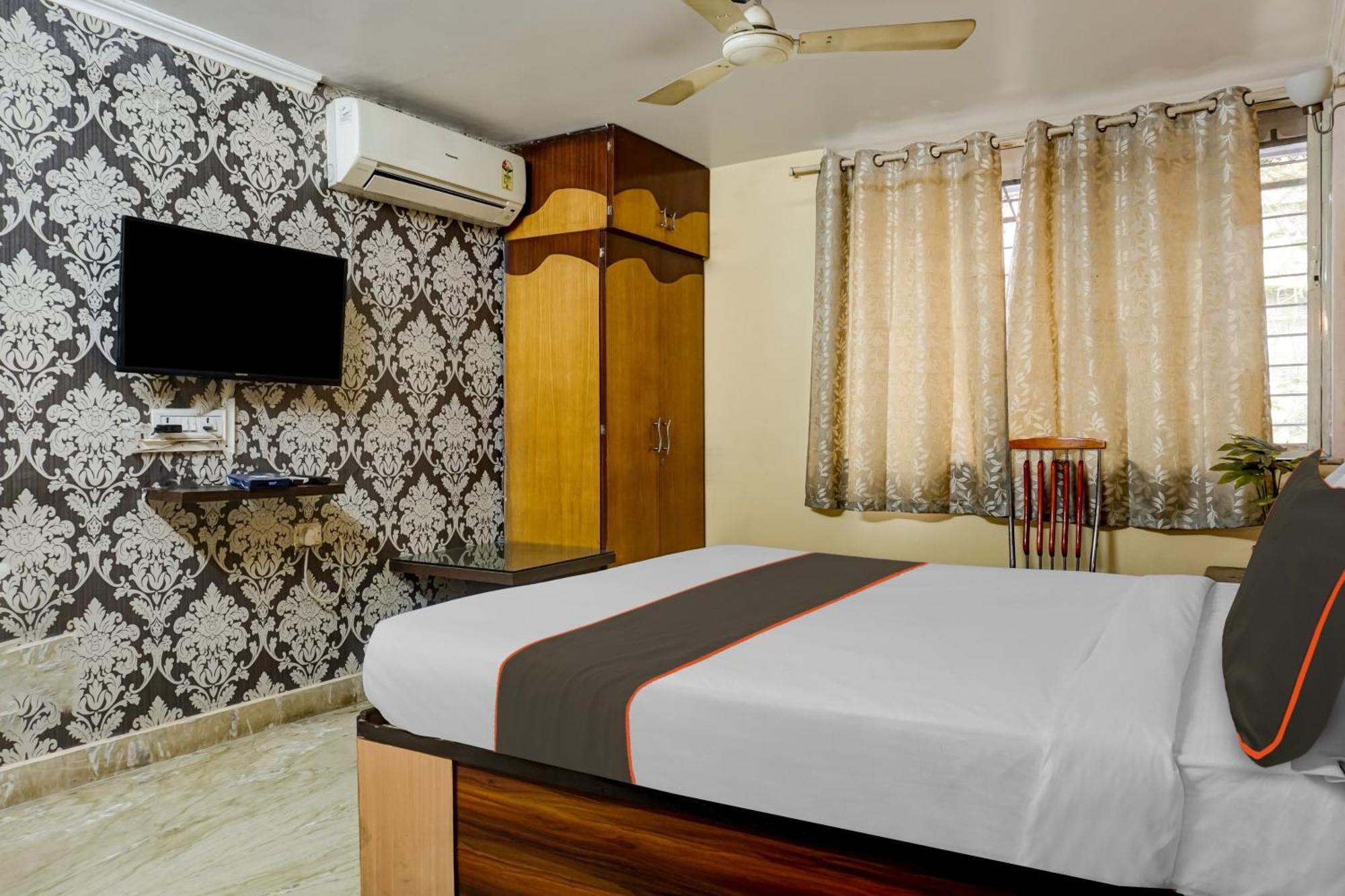 Hotel Galaxy Residency Kalyani Nagar Пюн Екстериор снимка
